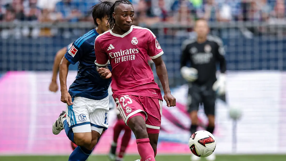 Real Madrid mengalahkan Schalke 3-0 dalam laga uji coba pramusim di Gelsenkirchen, Minggu (16/8/2026), dengan Yan Diomande menjalani debut. (IG@realmadrid)