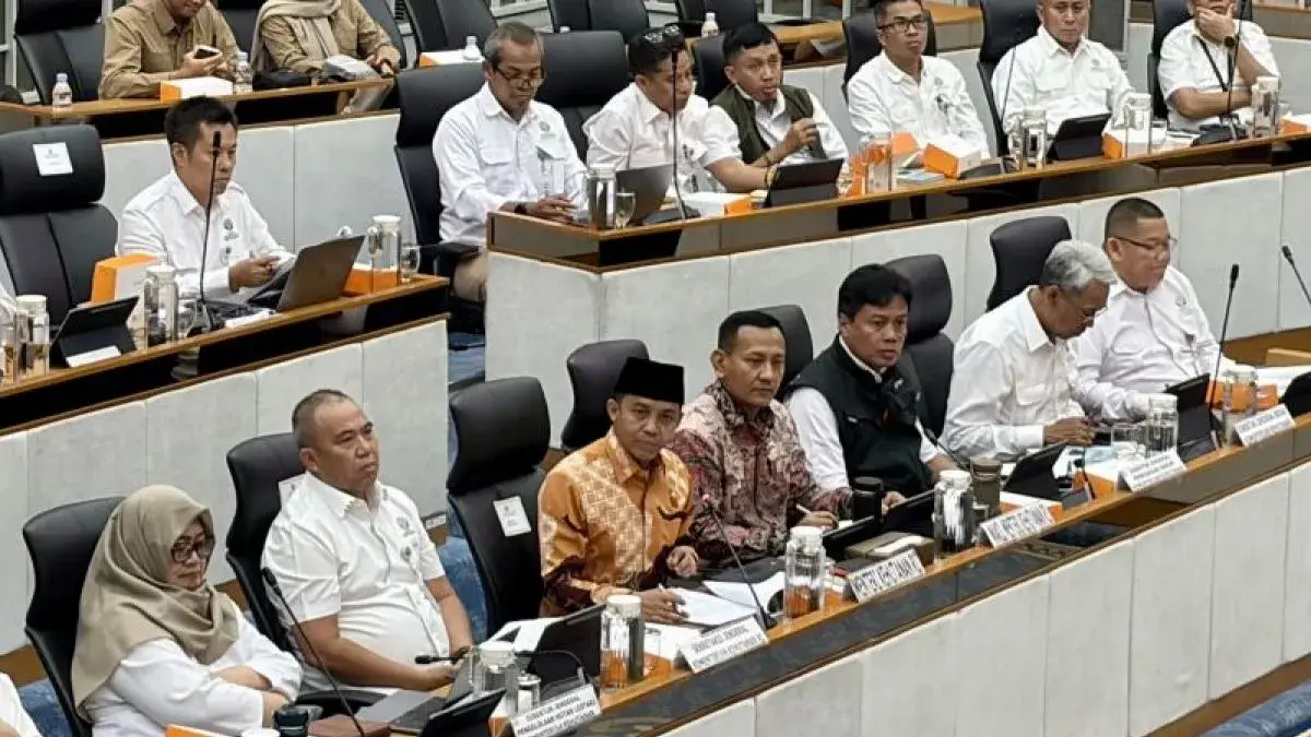 Menteri Kehutanan (Menhut) Raja Juli Antoni dalam Rapat Kerja bersama Komisi IV DPR RI di Kompleks Parlemen Senayan, Jakarta, Selasa (18/8/2026). (ANTARA/Arnidhya Nur Zhafira)
