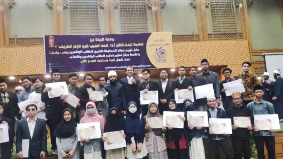 Puluhan mahasiswa Indonesia di universitas Al-Azhar Kairo mendapatkan penghargaan setelah memenangi lomba internasional "Talenta dan Potensi. (DOK ANTARA) 