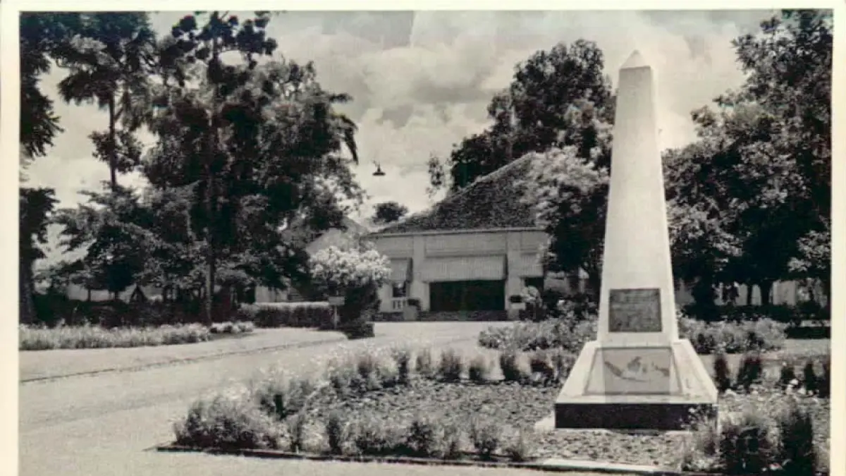 Rumah Pegangsaan Timur 56 menjadi saksi pembacaan Proklamasi sebelum bangunannya kemudian dibongkar pada masa Presiden Soekarno. (DOK WIKIPEDIA) 