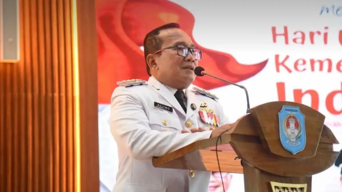 Bupati Kubu Raya Sujiwo.