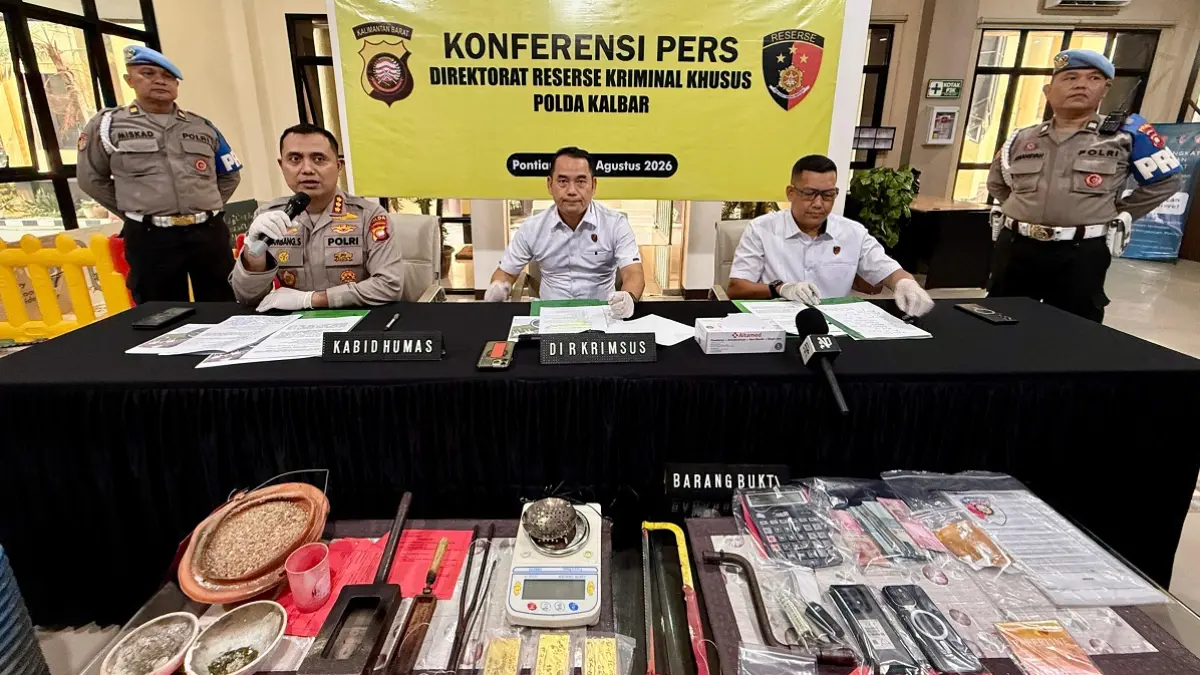 Direktorat Reserse Kriminal Khusus (Ditreskrimsus) Polda Kalbar menggelar konferensi pers terkait kasus tambang emas ilegal di Kalimantan Barat, Rabu (19/8). (MEIDY KHADAFI/PONTIANAK POST)