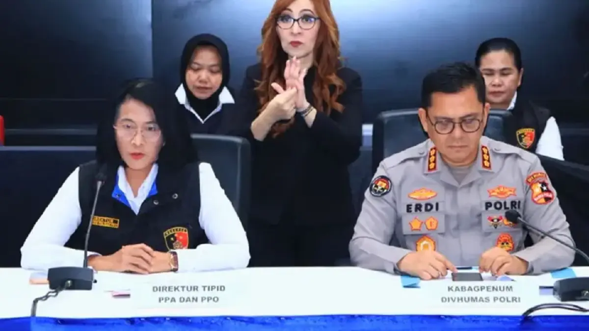 Direktur Tindak Pidana PPA-PPO Bareskrim Polri Brigjen Pol. Dr. Nurul Azizah, menggelar konferensi pers kekerasan seksual hingga TPPO pengantin pesanan, di Jakarta, Rabu, 19 Agustus 2026. (Humas Polri)

