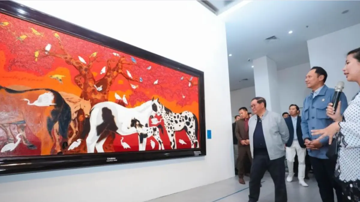 Gubernur DKI Jakarta, Pramono Anung dalam pembukaan Pameran Lukisan SBY Art Community 2026 di Teater Kecil, Taman Ismail Marzuki (TIM), Jakarta Pusat, Selasa (18/8). (ANTARA/HO-Pemprov DKI Jakarta).