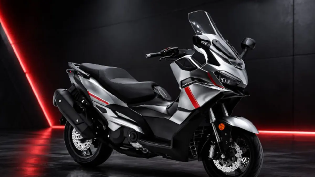 QJMotor Fort 600 merupakan maxi scooter 550 cc dua silinder yang disiapkan bersaing dengan Yamaha TMAX 560 dan Kymco AK550. (BIGBAGNEWMOTORCYCLES)