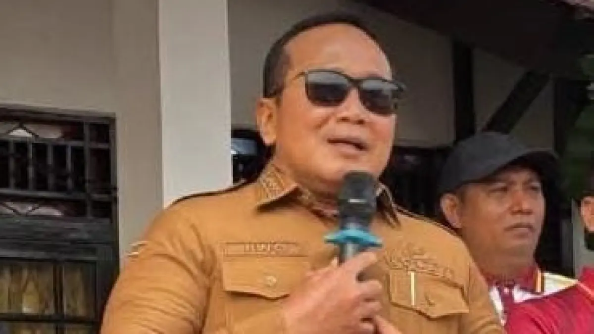 Bupati Kubu Raya Sujiwo.