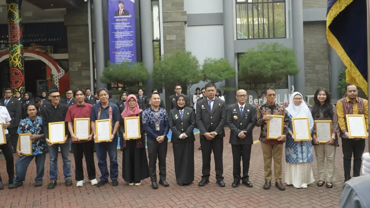 Kemenkum Kalbar Serahkan 25 Hak Cipta Gratis dan 7 Pencatatan Kekayaan Intelektual Komunal