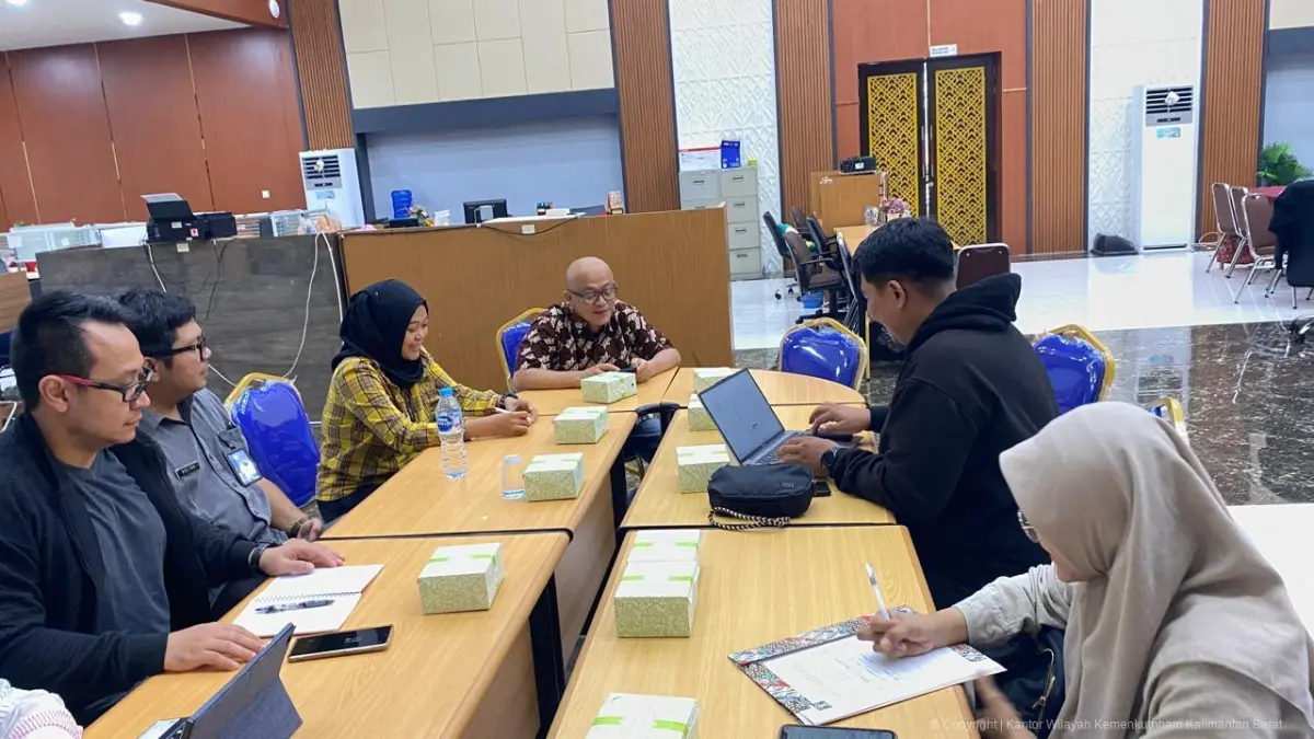 PERKUAT RAD TPPO. Kanwil Kementerian Hukum Kalbar dan Lembaga Teraju Indonesia membahas penyusunan Rencana Aksi Daerah Pencegahan dan Penanganan TPPO serta penguatan perlindungan pekerja, Jumat (14/8).