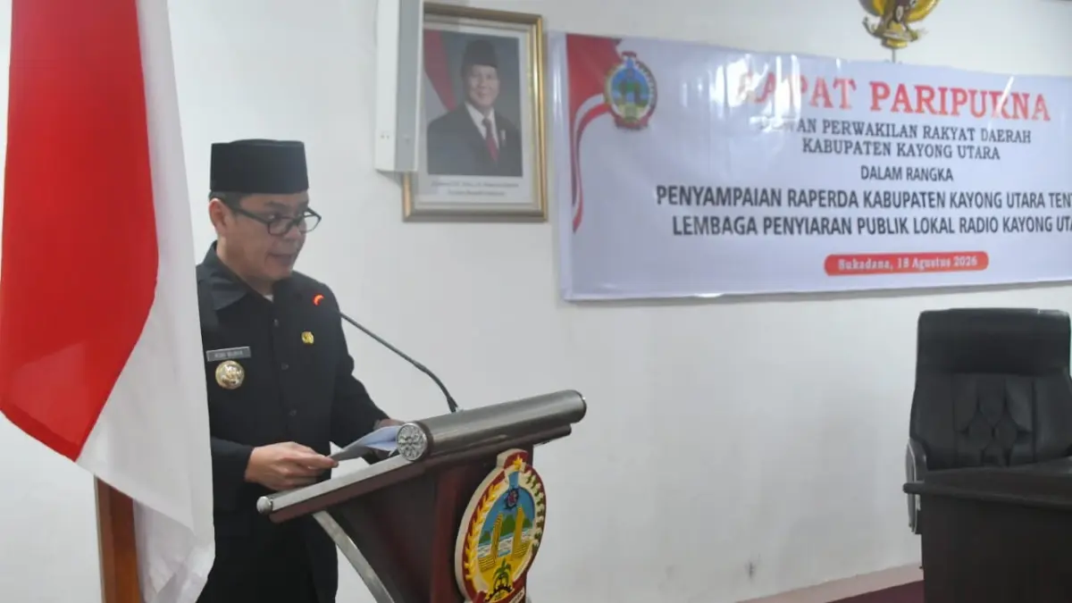Rancangan Peraturan Daerah (Raperda) tentang LPPL Radio Kayong Utara yang disampaikan Bupati Kayong Utara. 

