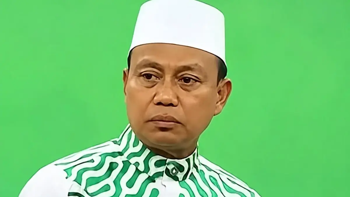 Ustaz Das’ad Latif menjelaskan pentingnya mengoreksi pemimpin dengan kritik yang konstruktif, santun, dan tetap menjaga adab.