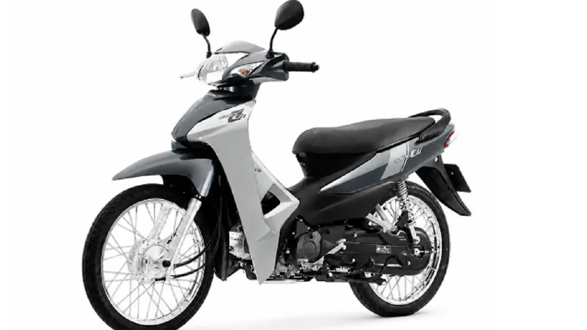 Honda Wave Alpha 2026 Classic Edition tampil dengan logo bergaya retro, tiga pilihan warna, mesin 109,2 cc, dan bobot 96 kg. (GREATBIKER)