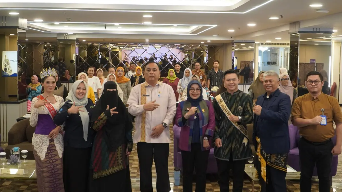 Kanwil Kemenkum Kalbar mendampingi pelaku ekonomi kreatif dalam sosialisasi dan pendaftaran Hak Kekayaan Intelektual di Pontianak.
