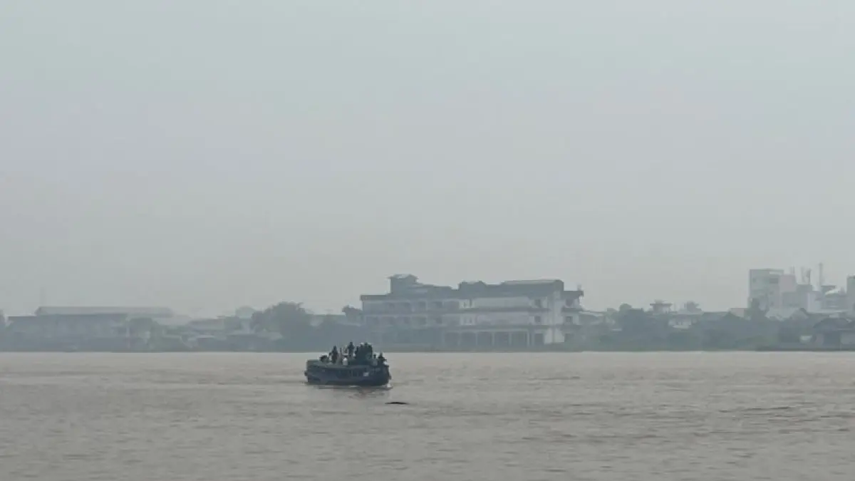 Pantauan lalu lintas kapal di Pelabuhan Seng Hie, Pontianak, Jumat (21/8). (ANTARA/HO-Sucia Lucinda)