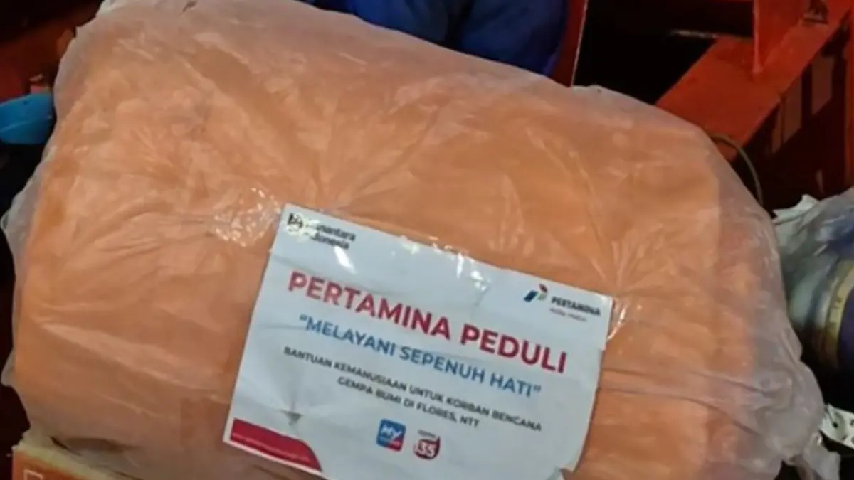 Pertamina salurkan bantuan untuk korban gempa Flores melalui laut. (ANTARA/Ho-Pertamina)