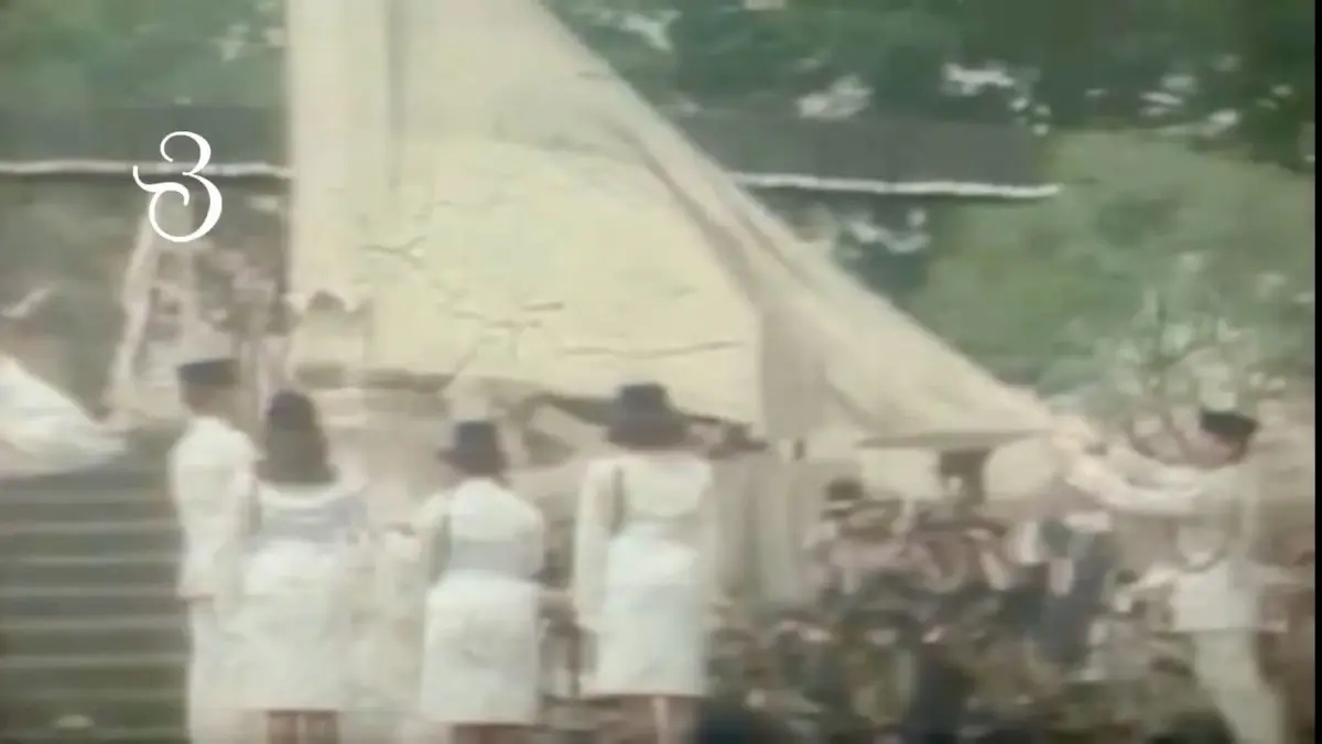 Potongan video upacara HUT RI Tahun 1966 di Istana Merdeka 