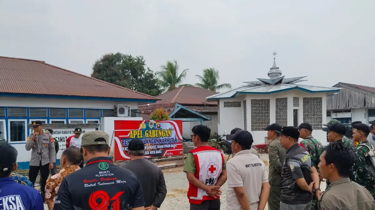 Rapat koordinasi penanggulangan Karhutla digelar di Aula Kecamatan Tanah Pinoh, Kabupaten Melawi, untuk memperkuat kesiapsiagaan lintas sektor menghadapi potensi kebakaran hutan dan lahan, Kamis (20/8/2026).