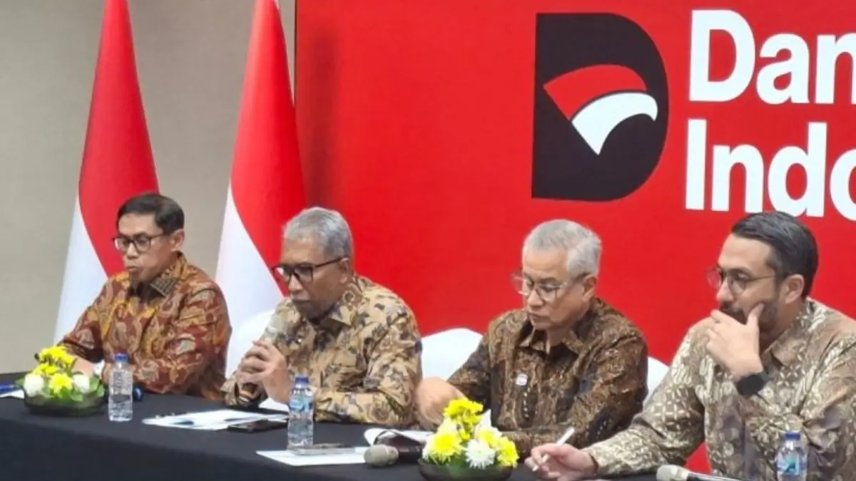 Senior Director Sector Specialist Property & Real Estate Danantara Asset Management  Dian Takdir Badrsyah menyampaikan keterangan kepada wartawan dalam konferensi pers di Jakarta, Jumat (21/8/). (ANTARA/Aji Cakti)