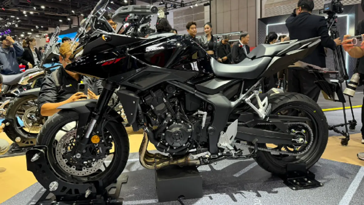 Honda CB1000GT hadir di Thailand sebagai motor sport touring bermesin empat silinder 1.000 cc dengan suspensi elektrik. (GREATBIKER)