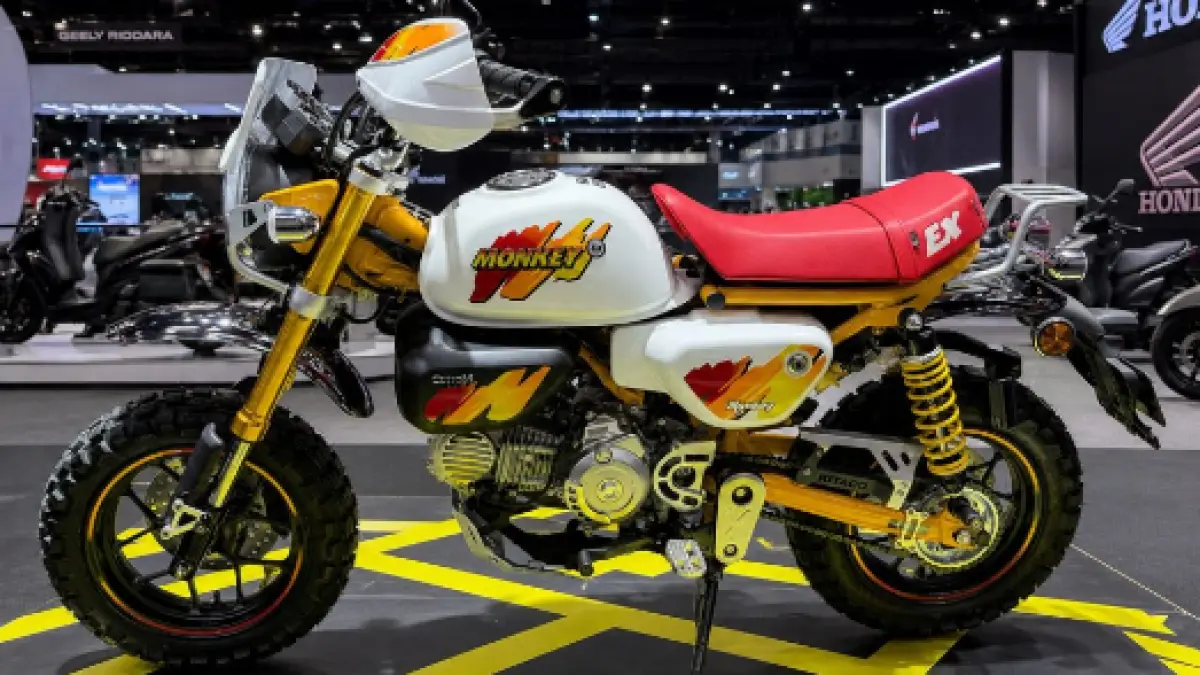 Honda Monkey EX Custom Edition mengusung konsep Enduro dengan warna merah-oranye-kuning dan aksesori bergaya motor petualang. (GREATBIKER)