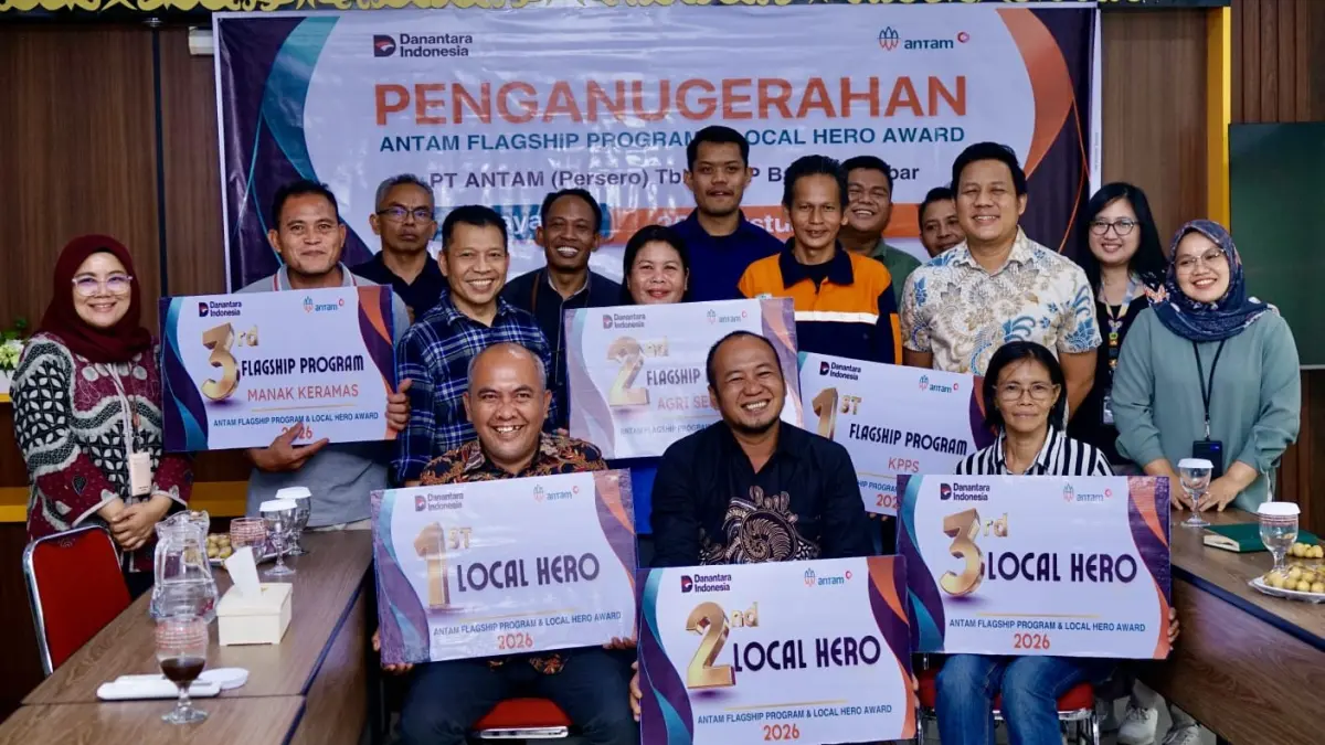 Enam penggerak perubahan terima ANTAM Flagship Program Local Hero Award. 