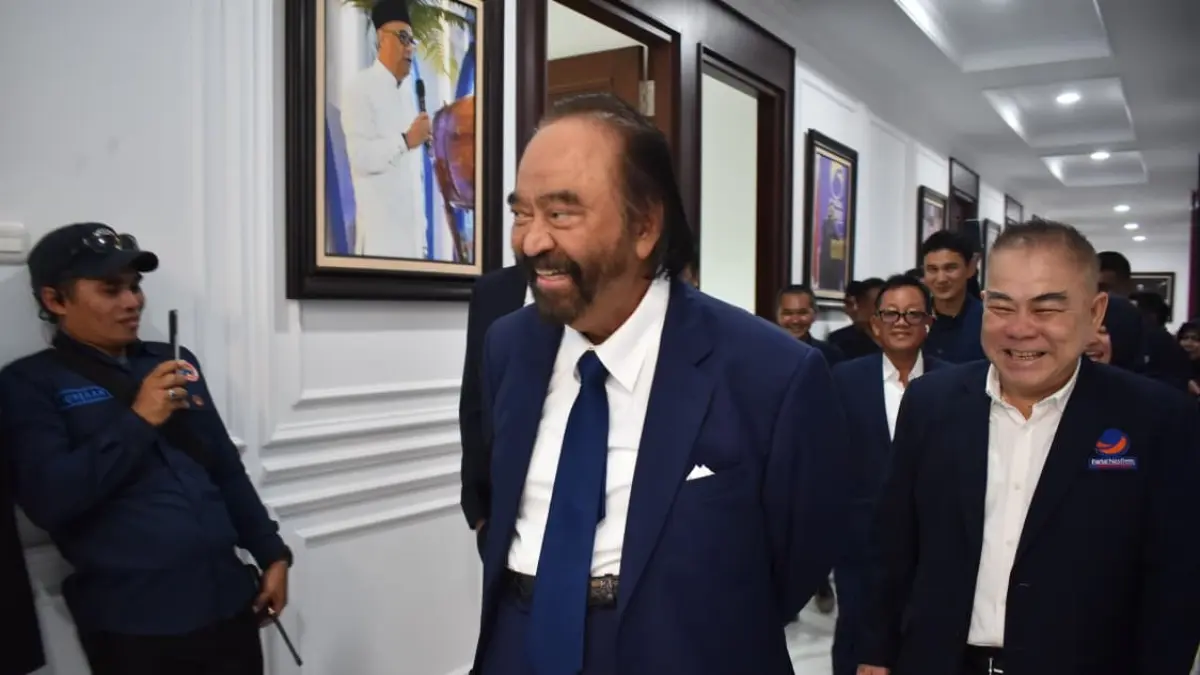 Ketua Umum Partai NasDem Surya Paloh menyampaikan kekagumannya terhadap perkembangan Kota Pontianak saat ditemui usai mengunjungi Kantor DPW NasDem Kalbar, Minggu (23/8/2026).