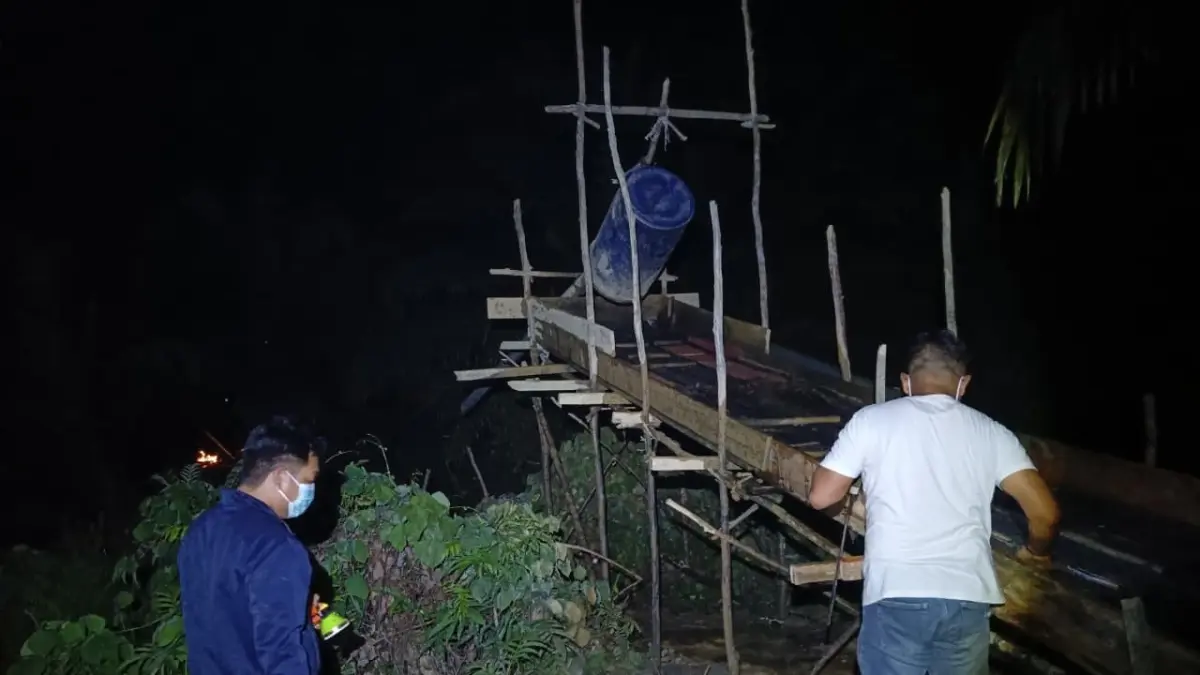 Di lokasi PETI, polisi menemukan sejumlah peralatan yang digunakan untuk kegiatan penambangan pada Kamis (20/8). 