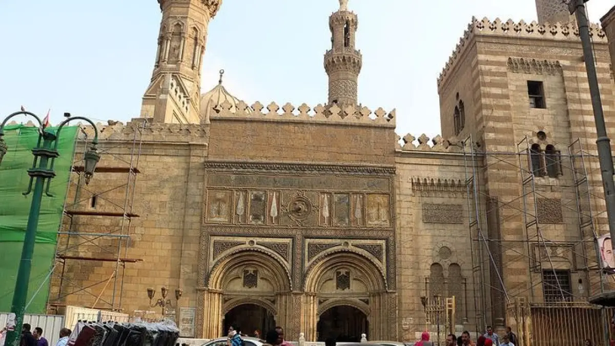GERBANG BARBER: Salah satu pintu masuk Masjid Al-Azhar, Kairo, Mesir, yang didirikan oleh Dinasti Fatimiyah. (DOK PONTIANAK POST) 