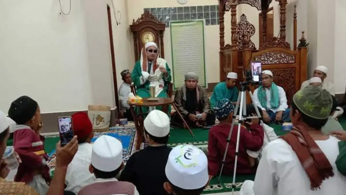 Peringatan Maulid Nabi dalam perjalanan sejarah Islam yang dikaitkan dengan kemunculan tradisi pada masa setelah tiga generasi awal Islam. (DOK PONTIANAK POST) 
