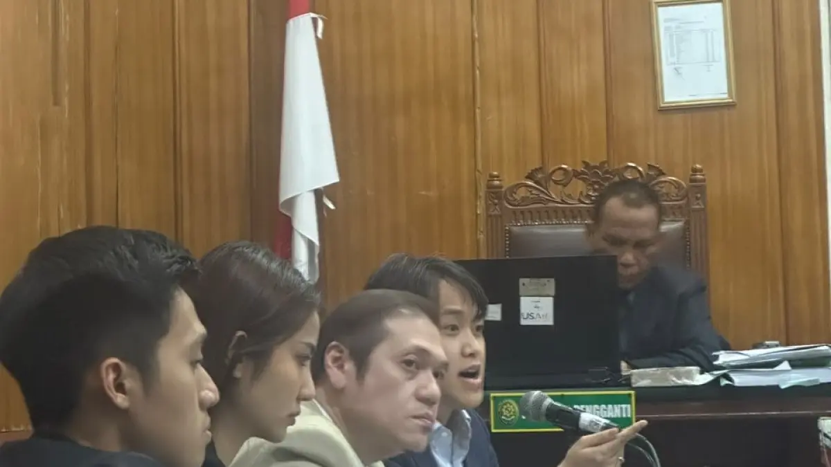 BERI PENDAPAT: Didied Poernawan, ahli Universitas Brawijaya memberikan keterangan di PN Surabaya kemarin (26/8). ESTU FARIDA LESTARI/JAWA POS