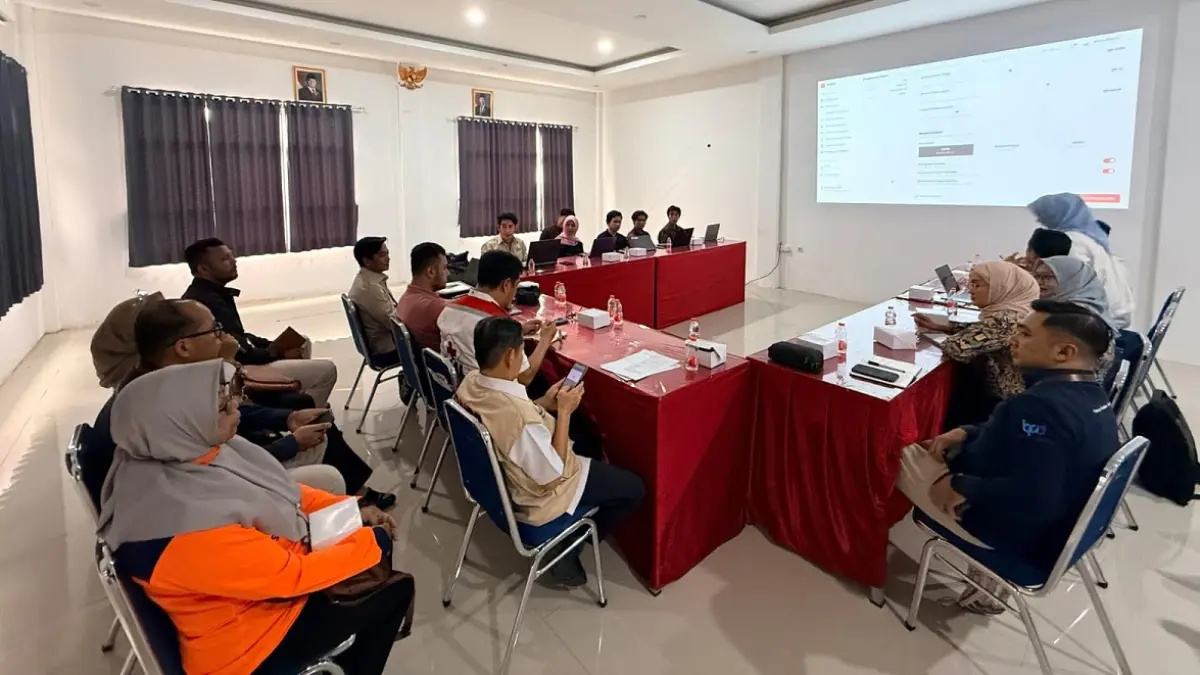 Diskusi strategis pemanfaatan aplikasi deteksi dini karhutla yang dikembangkan Hajon Mahdy bersama PMI Kalbar dan sejumlah pemangku kepentingan di Pontianak, Rabu (26/8/2026).  (MIRZA/PONTIANAK POST)