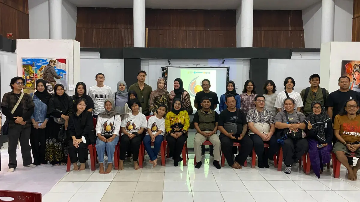 Kanwil Kemenkum Kalbar berpartisipasi dalam Pameran Seni Rupa Borneo Metamorfosa 2026 dengan membuka booth layanan hak cipta. (DOK KANWIL KEMENKUM KALBAR)