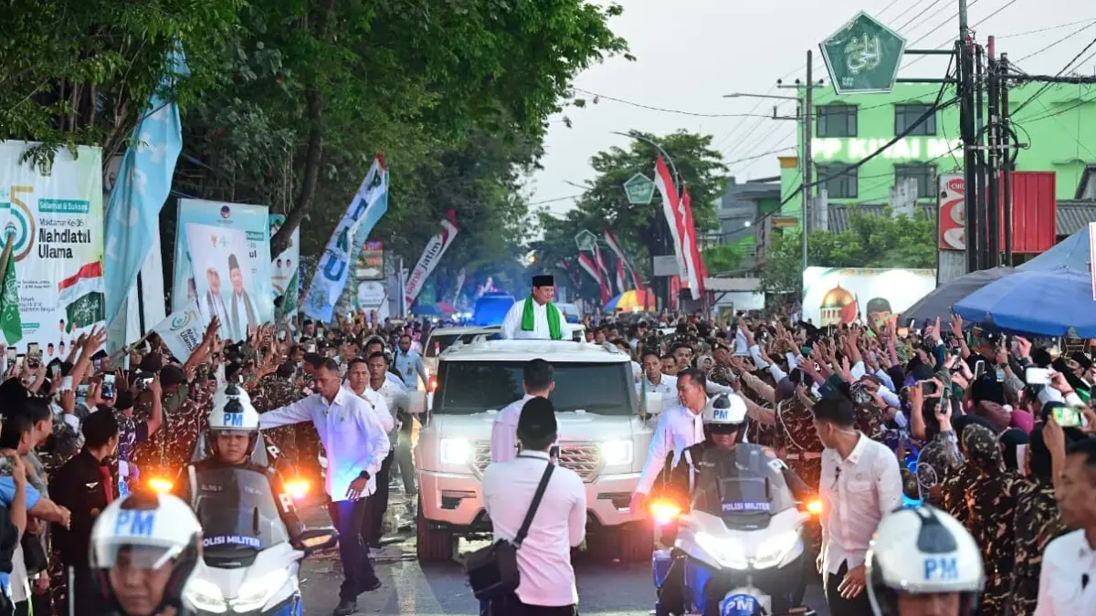 Presiden Prabowo Subianto disambut hangat dan penuh antusias oleh masyarakat di Kabupaten Jombang, Provinsi Jawa Timur, pada Kamis, 27 Agustus 2026. Foto: BPMI Setpres/Muchlis Jr