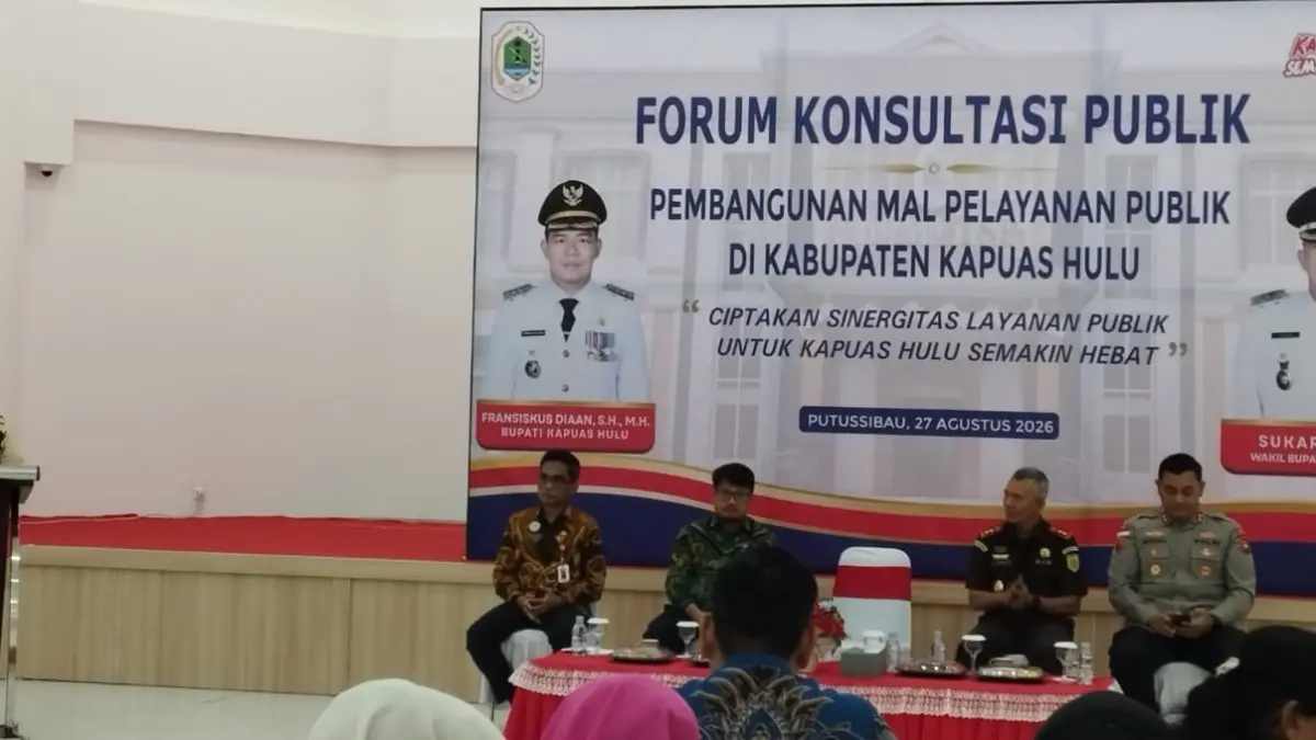 Sekretaris Daerah (Sekda) Kabupaten Kapuas Hulu, Ambrosius Sadau saat membuka acara wacana pembangunan Mall Pelayanan Publik.(ISTIMEWA) 