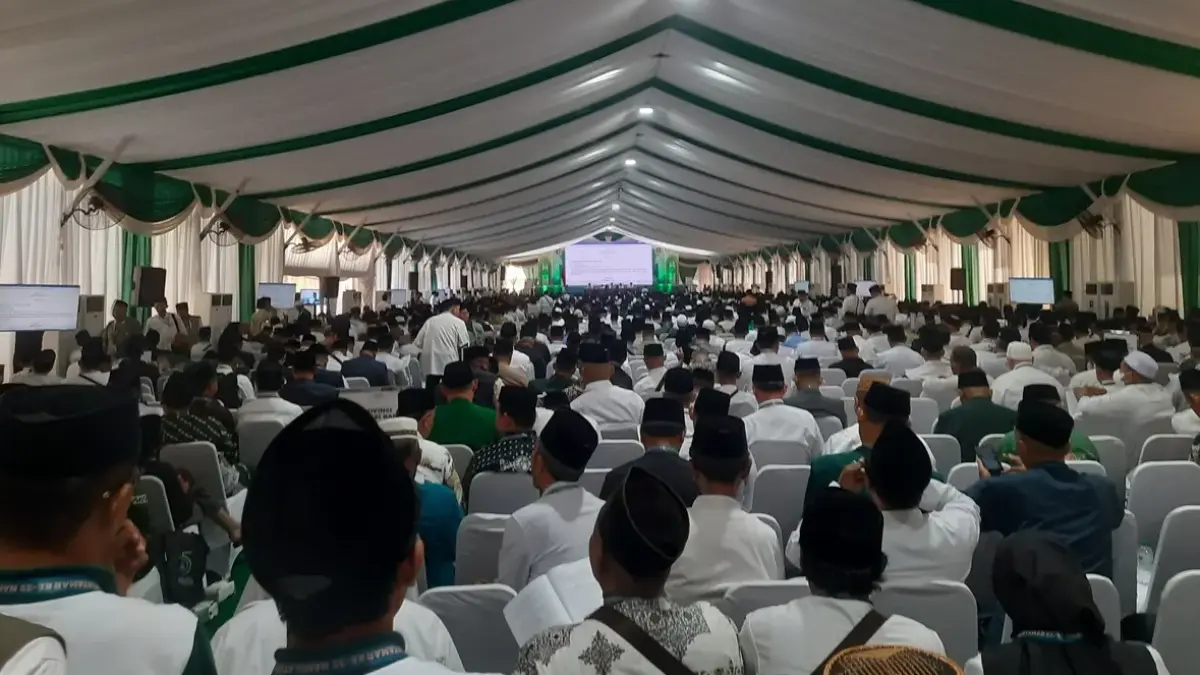 Sidang Pleno I Muktamar ke-35 Nahdlatul Ulama di Aula Pondok Pesantren Bahrul Ulum Tambakberas, Jombang, Jumat (28/8). (Anggi Fridianto/Jawa Pos Radar Jombang)