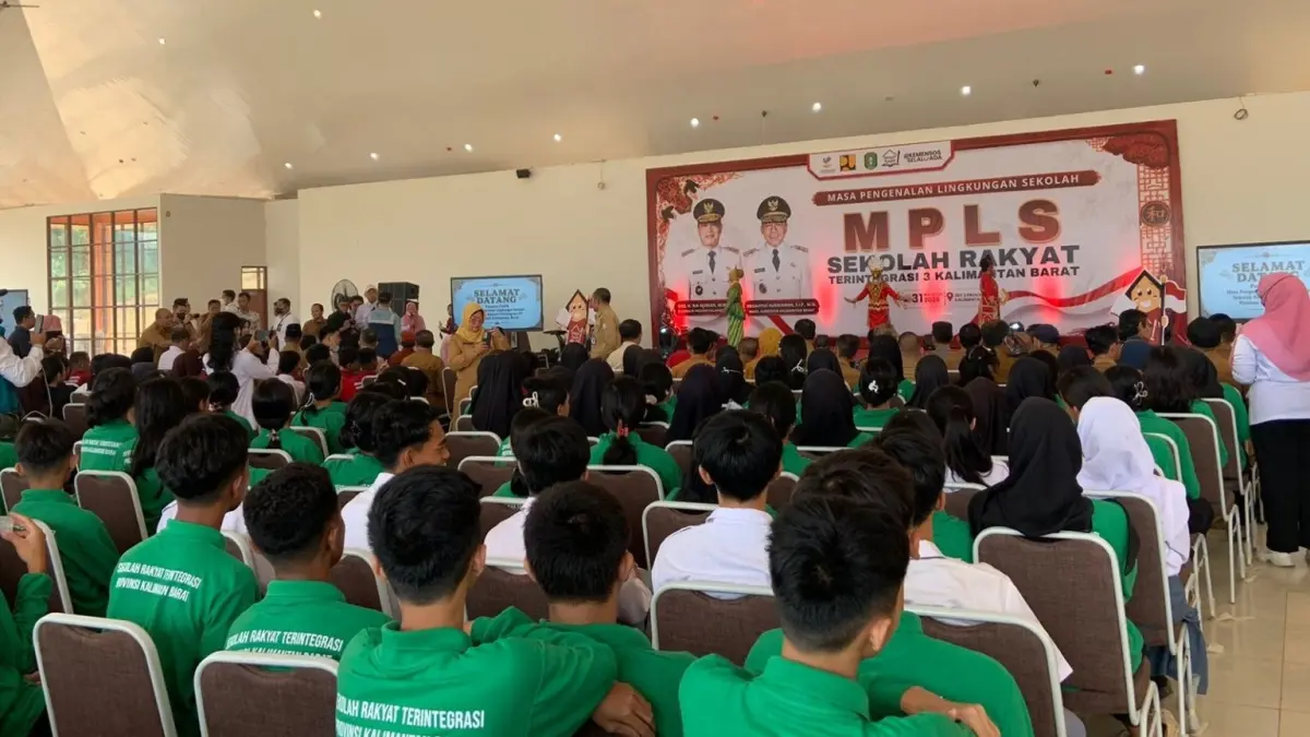 Suasana pembukaan MPLS, Senin (31/8/2026) di Sekolah Rakyat Terintegrasi 3 Kalbar, Jalan Sagatani Sombang, Kelurahan Sagatani, Kecamatan Singkawang Selatan.