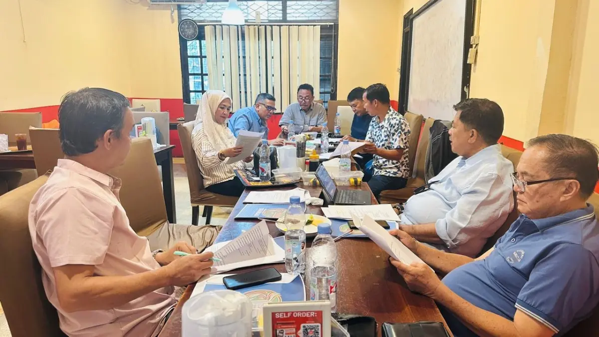 DIALOG KARHUTLA: Tim Borneo Harapan Nusantara (BHN) berdialog mengenai penanganan karhutla di Kalimantan Barat. BHN mendorong penegakan hukum disertai evaluasi kebijakan, perizinan, tata ruang, dan pengawasan lingkungan.