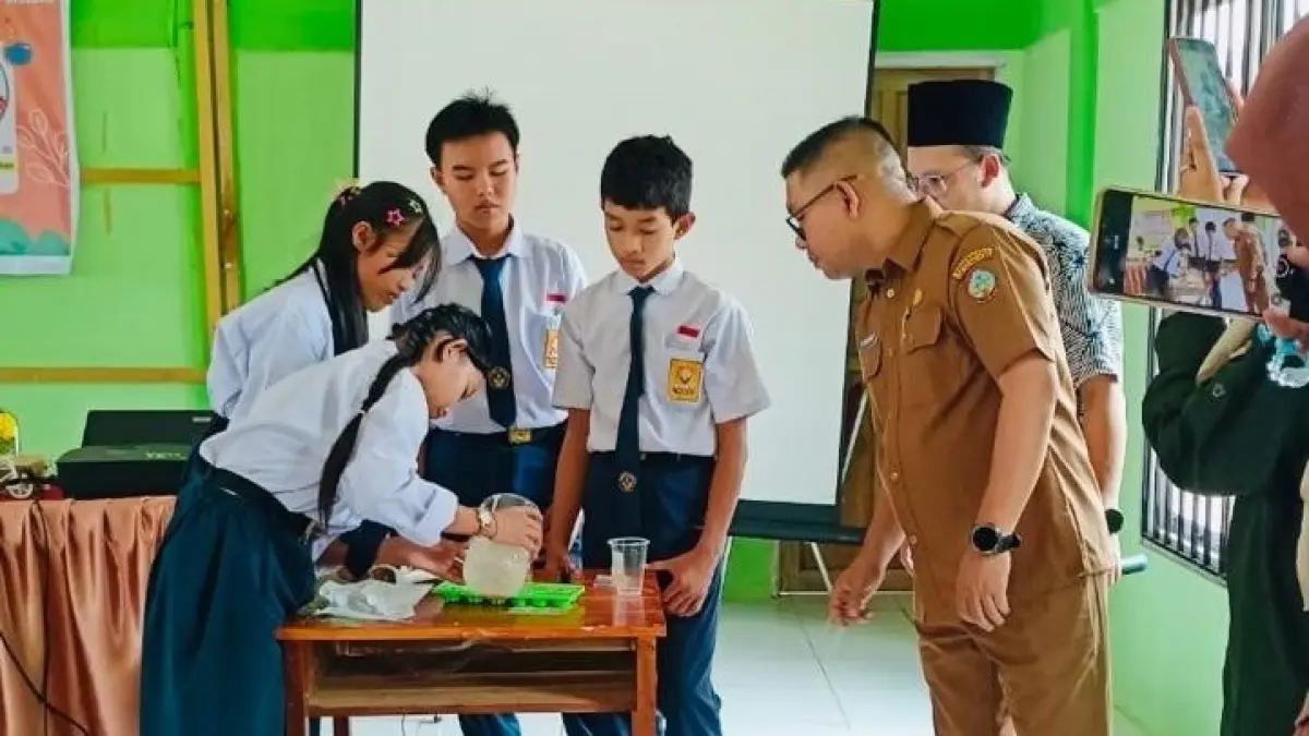 Dinas Pendidikan Kabupaten Kayong Utara menggelar pelatihan inovasi teknologi pembelajaran kimia. (ISTIMEWA)