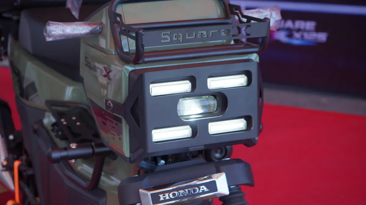 Honda Square X125 dibekali lampu full LED bergaya kotak. (vnexpress)
