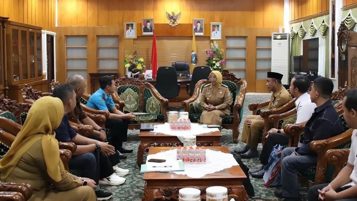 Bupati Mempawah, Erlina beraudiensi dengan dan KKP serta PPN Pemangkat.