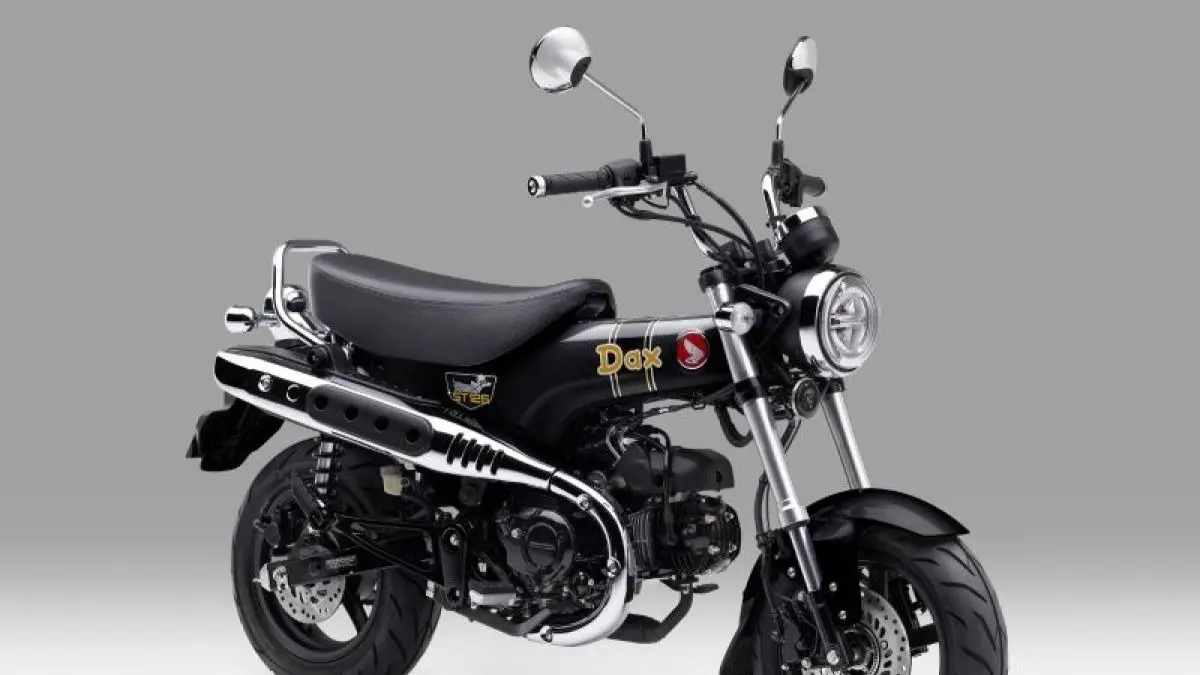 Honda ST125 Dax. 