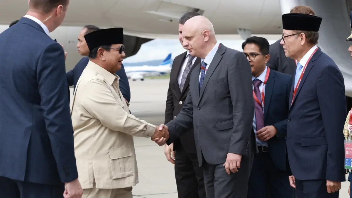 Presiden RI Prabowo Subianto tiba di Bandara Vladivostok, Federasi Rusia, Rabu (2/9) llau untuk menghadiri Eastern Economic Forum (EEF) ke-11. (BAKOM RI)