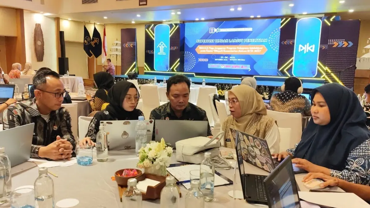 Tim Kanwil Kemenkum Kalbar mengikuti hari kedua suoervisi tindal lanjut penelitian RKA-K/L Pagu Anggaran Program KI TA/2027 di Bali, Rabu (2/9). (ISTIMEWA)