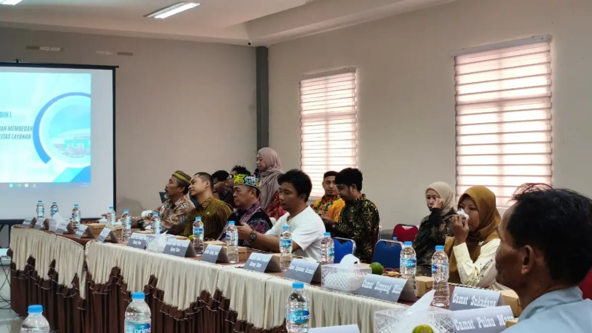 Kegiatan Konsultasi Publik RSUD Sultan Muhammad Jamaludin I, yang dibuka secara resmi oleh Sekretaris Daerah Kabupaten Kayong Utara, Erwin Sudrajat, Kamis (3/9).