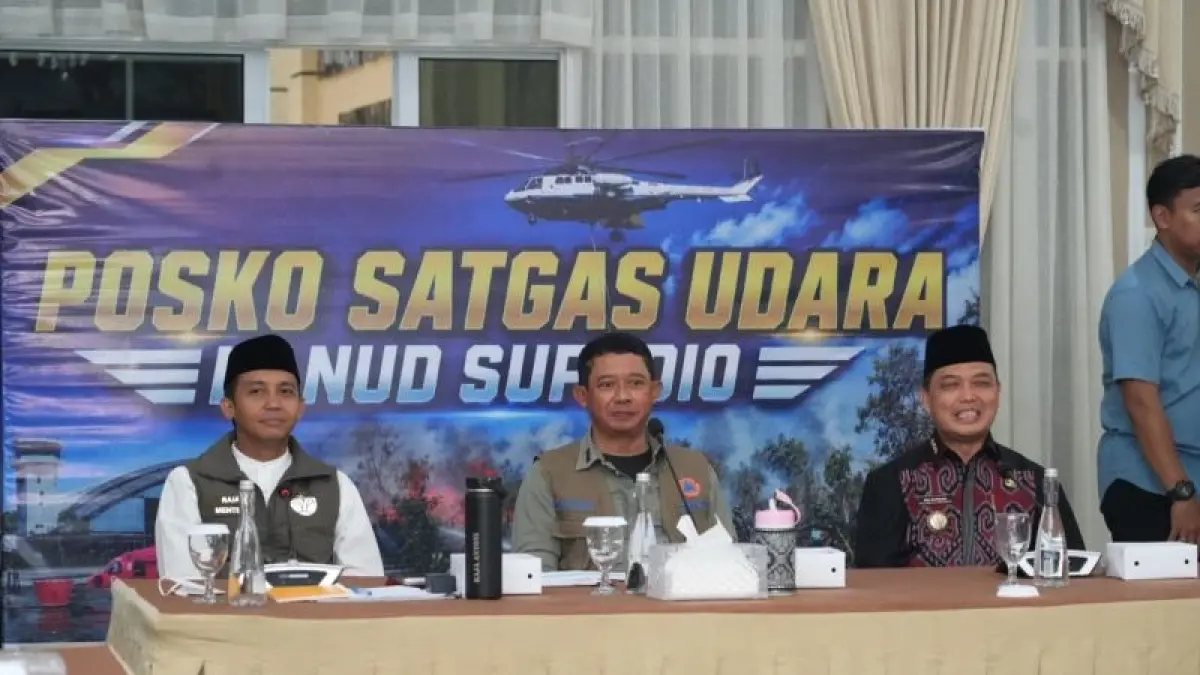 Rapat Koordinasi (Rakor) Karhutla yang digelar di Lanud Supadio, Pontianak, dihadiri Menteri Kehutanan RI Raja Juli Antoni, Kepala BNPB Letjen TNI Suharyanto, Gubernur Kalimantan Barat Ria Norsan, serta unsur terkait, Jumat (4/9/2026). (Adpim Kalbar)