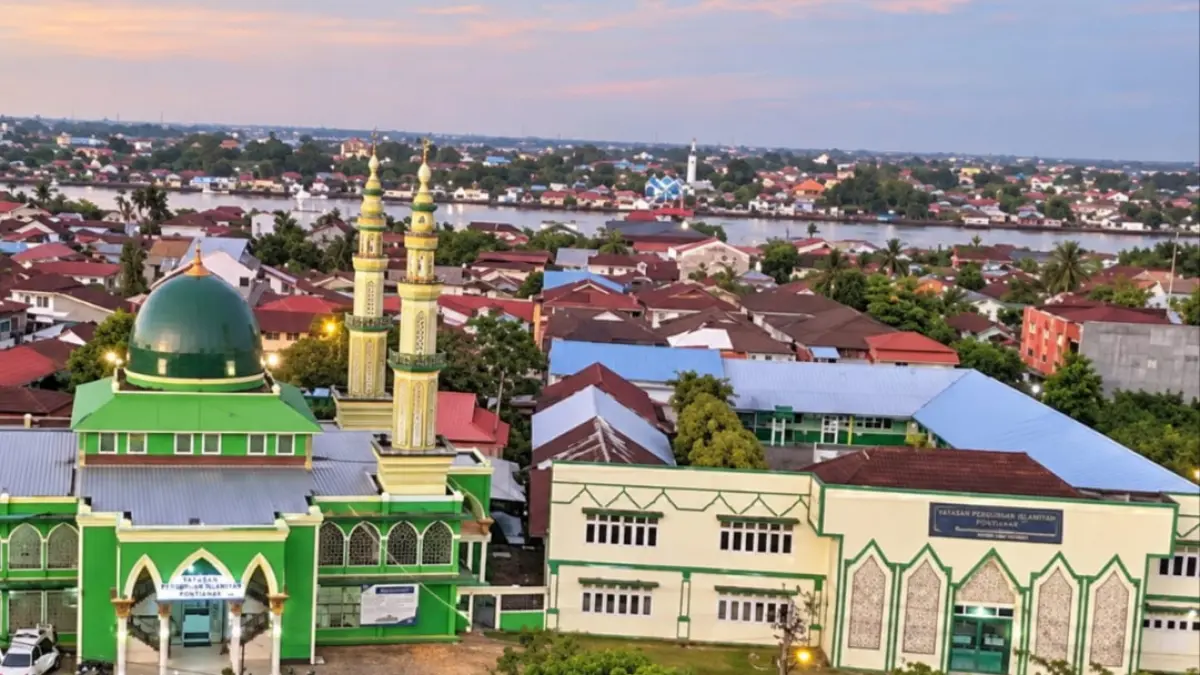 Masjid dan Sekolah Perguruan Islamiyah kini berusia satu abad. 