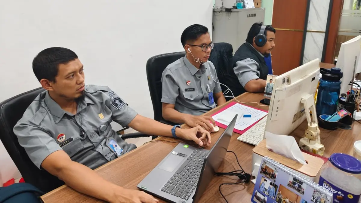 ASN Kanwil Kemenkum Kalbar mengikuti Coaching Penguatan Manajemen ASN yang diinisiasi oleh Biro Sumber Daya Manusia Sekretariat Jenderal Kementerian Hukum, Senin (7/9). (DOK KANWIL KEMENKUM KALBAR)