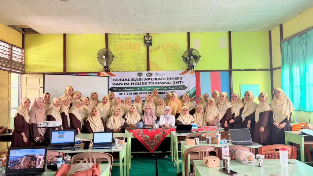 Kegiatan Sosialisasi Magis (Madrasah Digital Supervision) dan pembinaan yang dirangkai dengan In House Training (IHT) Pemanfaatan Artificial Intelligence (AI) dalam Pembelajaran dan Kurikulum Berbasis Cinta (KBC) beberapa waktu lalu. (ISTIMEWA)