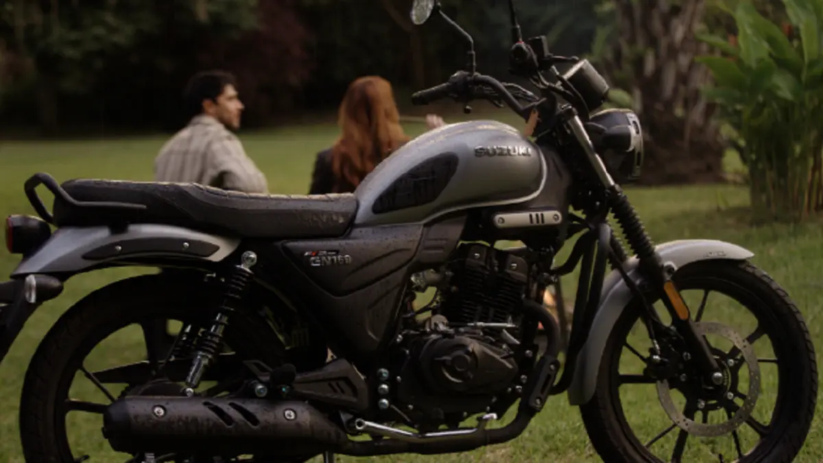 Suzuki GN160 2027 mempertahankan desain klasik dengan mesin 162 cc, ABS depan, roda 18 inci, dan konsumsi 50,3 km/l. (GREATBIKER)