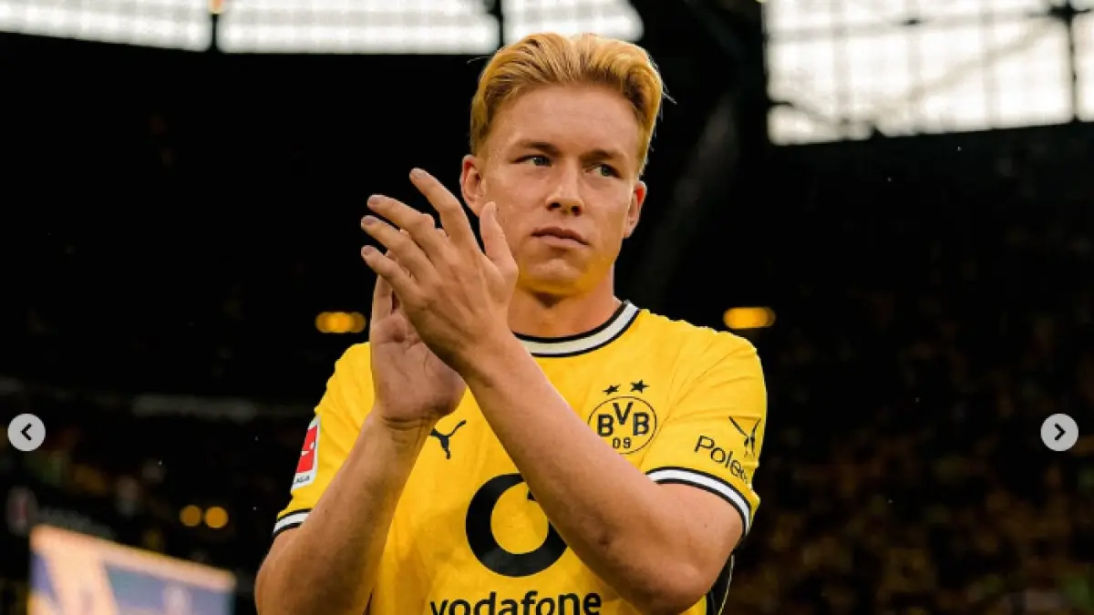 Daniel Svensson menjadi pemain Borussia Dortmund yang masuk radar Arsenal dan Manchester United. (IG@danne.svensson02)