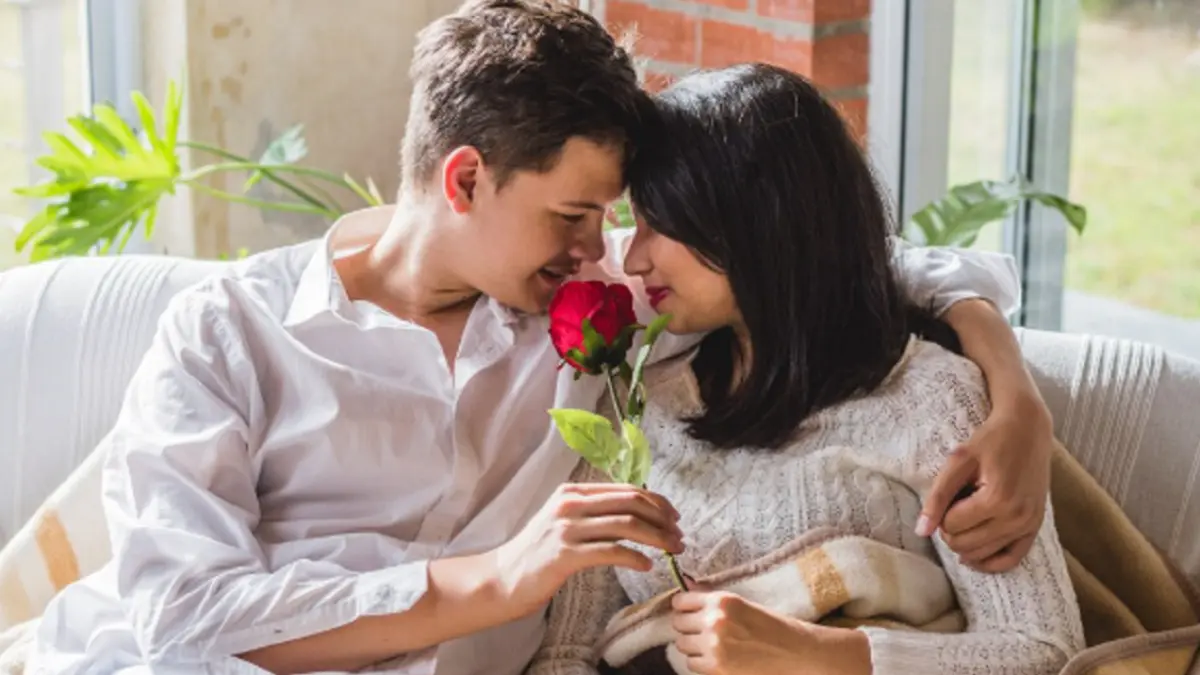 Ilustrasi pasangan yang tengah menikmati momen bersama dalam sebuah hubungan romantis.(Magnific)